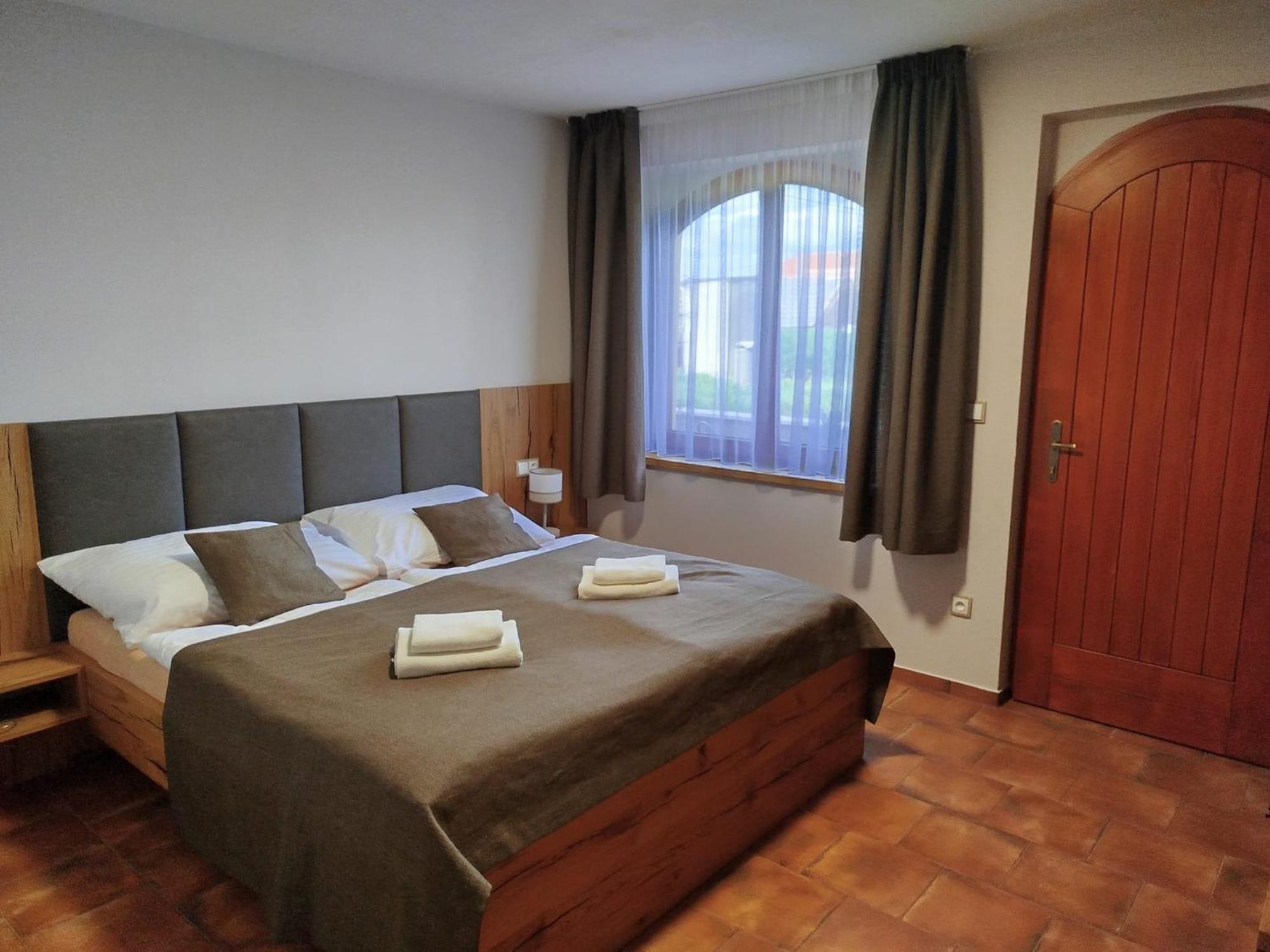 Sklep Vino Strycek Guest House Velke Bilovice Exterior photo